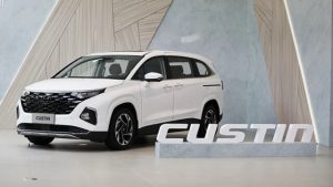 640-Hyundai-Custin-gia-xe